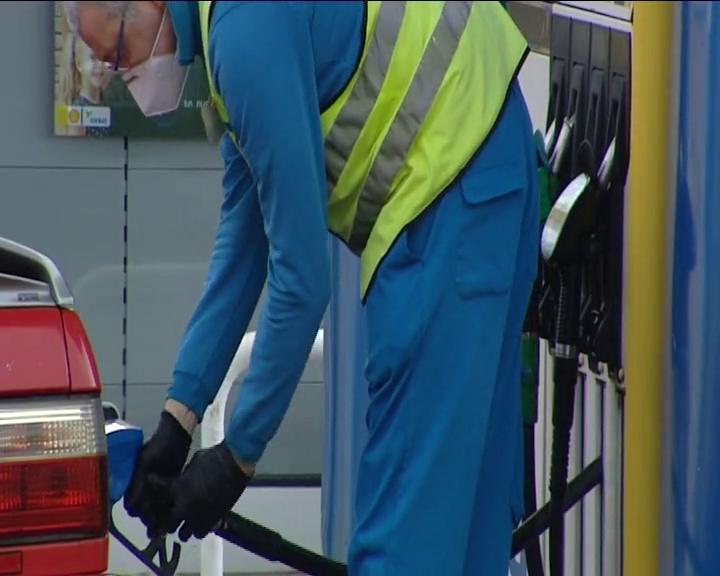La gasolina y el gasóleo vuelven a caer tras la bonificación del Gobierno