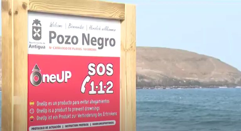 La playa de Pozo Negro estrena dispositivos de salvamento