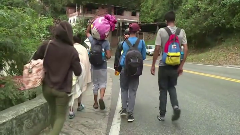 Colombia recula y reabre la frontera con Venezuela de forma gradual