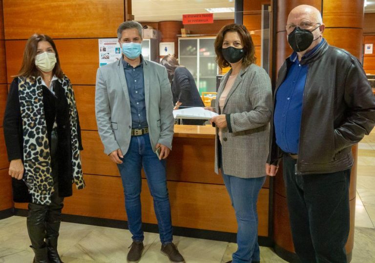 Los grupos que apoyan al Gobierno impulsan la Ley de Bienestar para combatir el maltrato y abandono animal en Canarias