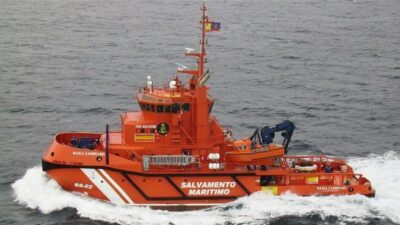 Salvamento marítimo rescata una patera con 28 migrantes a bordo