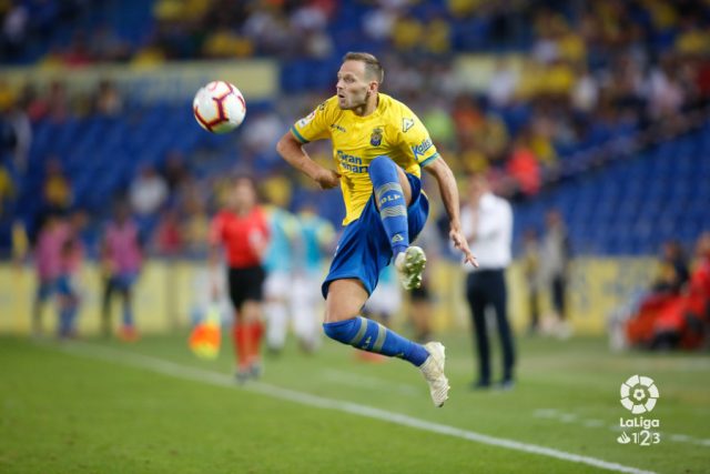 Dani Castellano sufre una contusión pulmonar y continúa ingresado en Tenerife