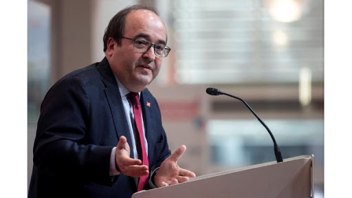 Iceta, primer ministro vacunado contra la covid19