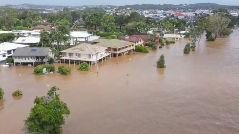 Australia evacúa a 18.000 personas por las peores inundaciones en décadas