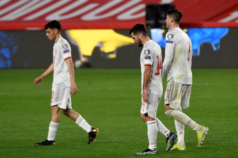 Pedri debuta con la absoluta ante Grecia (1-1)