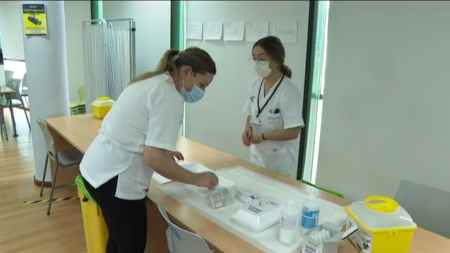 Comienza la vacunación frente la covid-19 en los centros educativos de La Palma