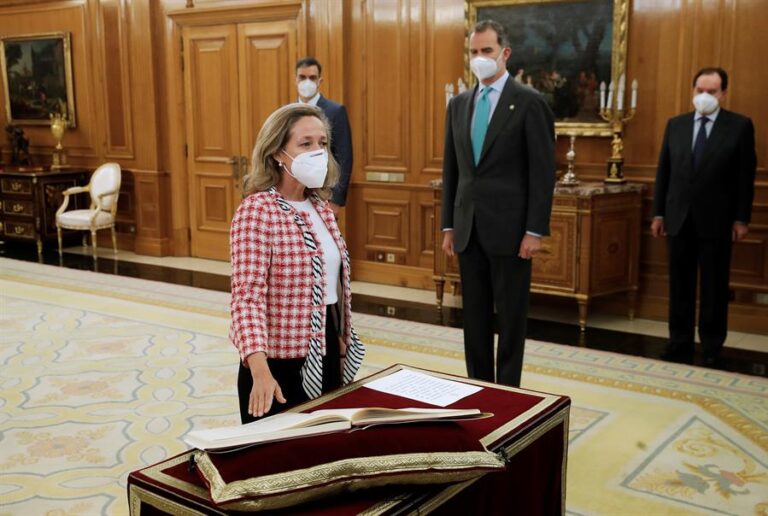 Calviño, Díaz y Belarra prometen sus cargos ante Felipe VI