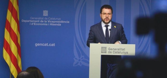 Aragonès ve frustrada su investidura debido a la abstención de JxCat