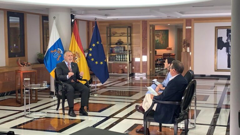 Torres insiste en que «hay que mantener las restricciones para evitar una cuarta ola»