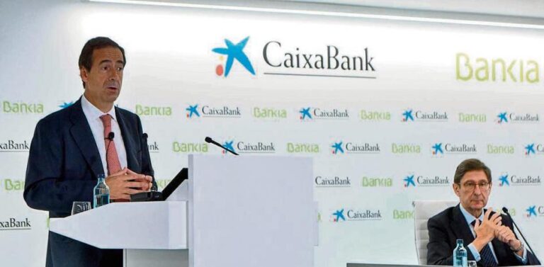 Competencia da luz verde a la fusión de CaixaBank y Bankia pero con matices