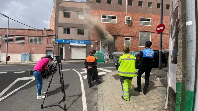 Incendio en un edificio de la Calle Salamanca en la capital tinerfeña