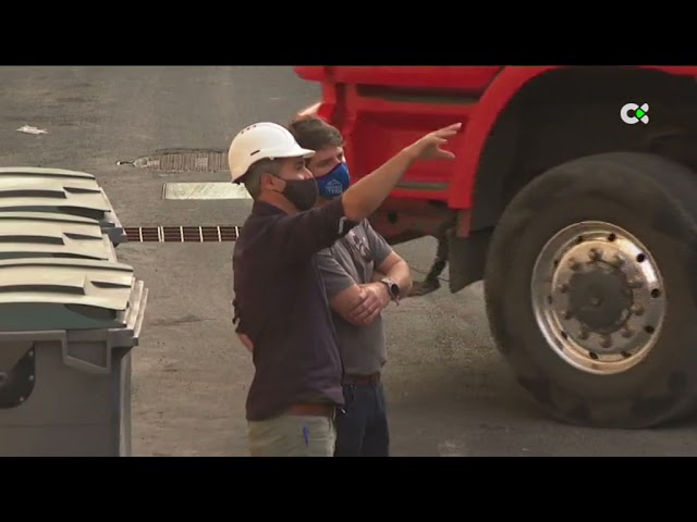 Aparatoso derrumbe, sin heridos, de un muro en Puerto Santiago