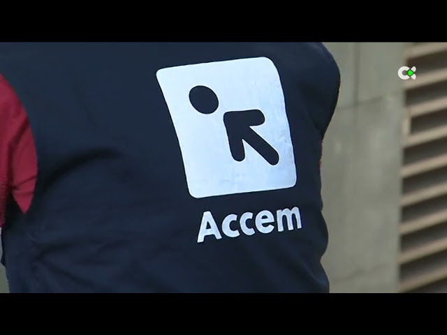 Parten hacia la Península otro grupo de 93 migrantes