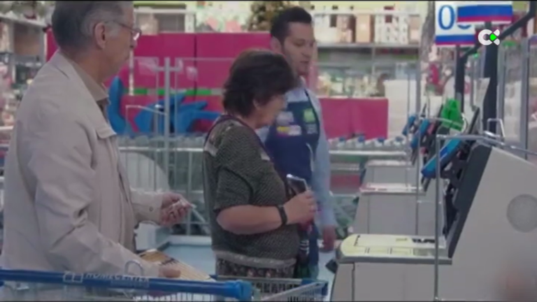 Las grandes superficies optan por las cajas de autoservicio