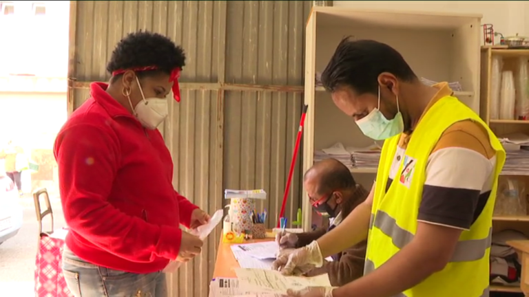 La pandemia dispara el número de personas en riesgo de exclusión en Canarias