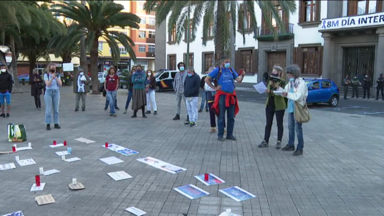 La muerte de la niña de dos años aumenta las quejas sobre el trato a los migrantes