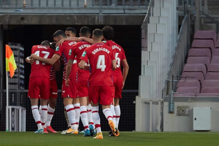 LaLiga, patas arriba con la victoria del Granada en Barcelona