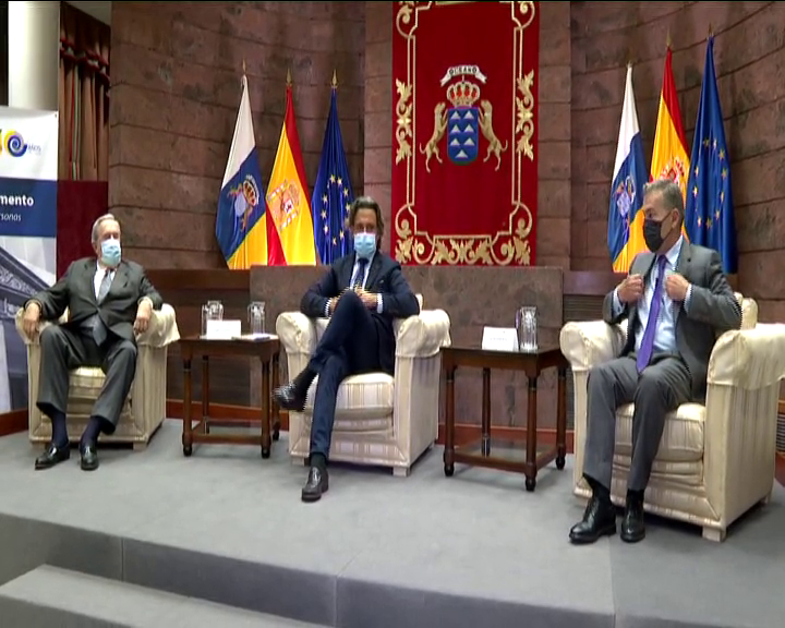 Dos expresidentes de Canarias en el encuentro de Foro Parlamento