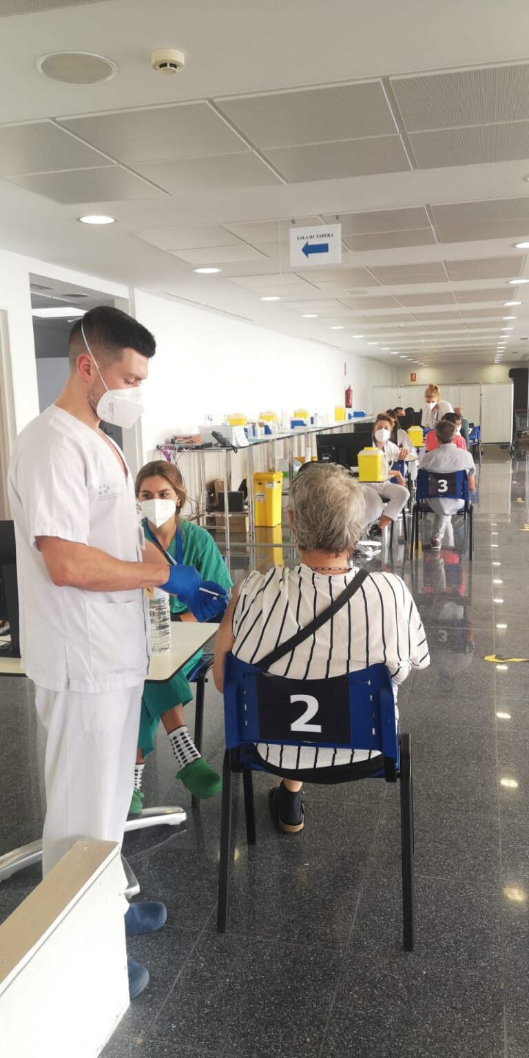 El 6,29% de la población a vacunar ya ha recibido las dos dosis en Canarias