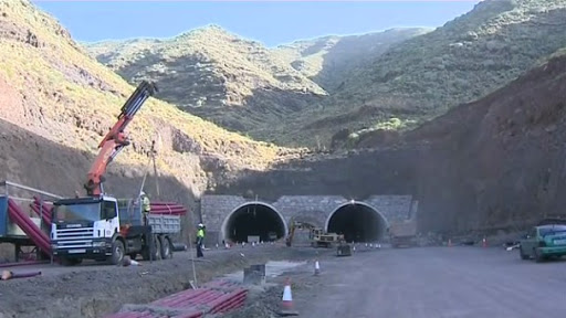 La segunda fase de la carretera de La Aldea alcanza los 2.000 metros de túnel
