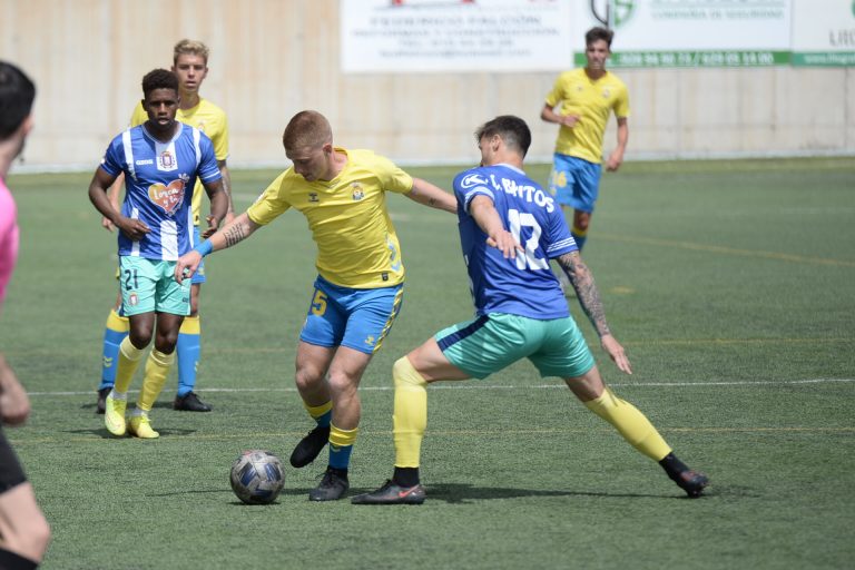 Trabajada victoria de Las Palmas Atlético ante el Lorca Deportiva (3-1)