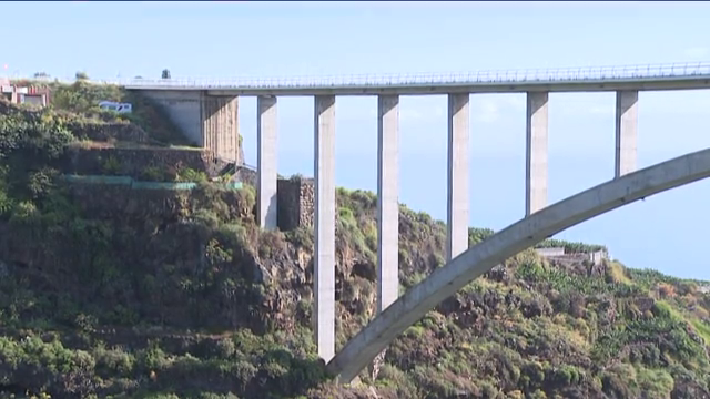 Continúan los trabajos de mejora en el puente de Los Tilos en La Palma