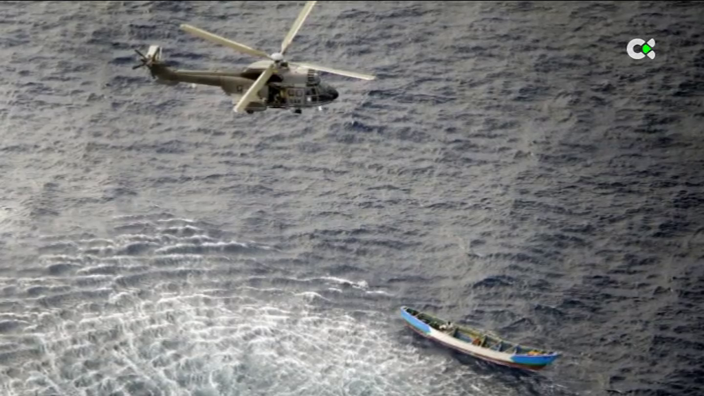 Cuatro fallecidos y 27 supervivientes en un cayuco a 500 km de El Hierro