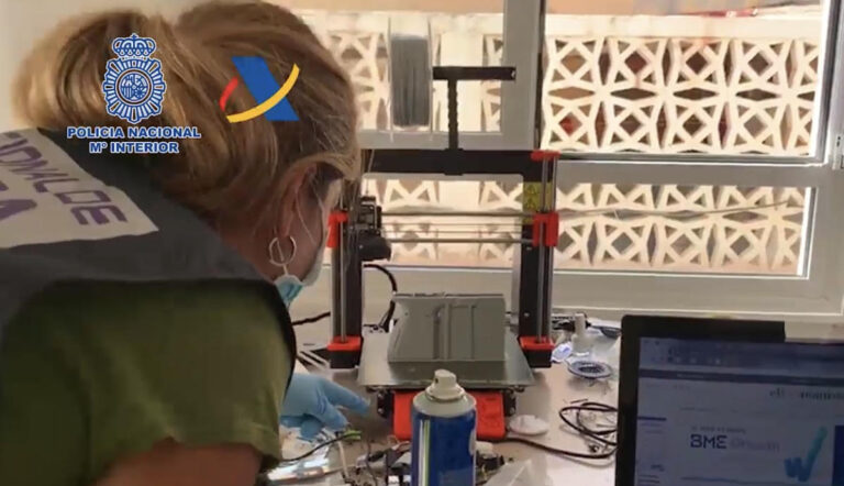 Desmantelado el primer taller ilegal de impresión de armas 3D de España en Tenerife