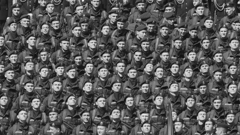 «This rain will never stop», de Alina Gorlova, Lady Harimaguada de Oro