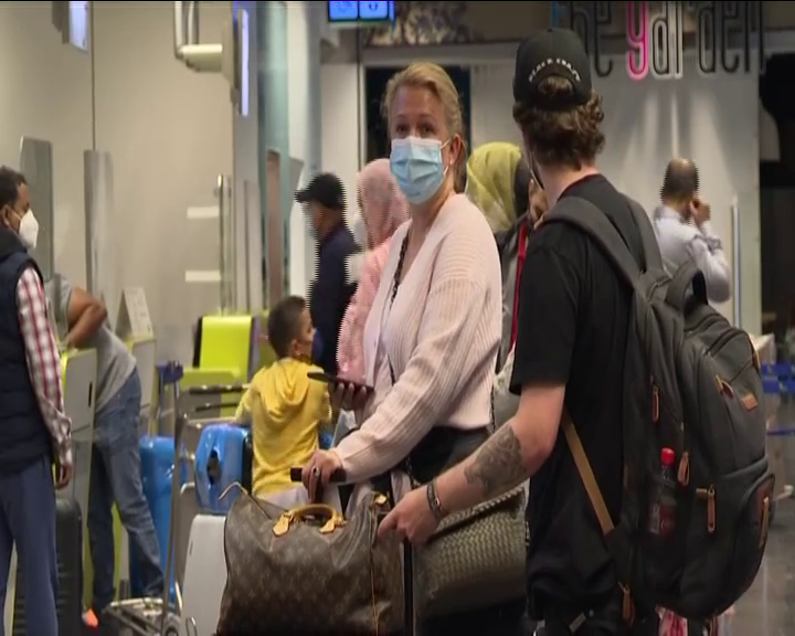 La Semana Santa deja una caída histórica en los aeropuertos canarios