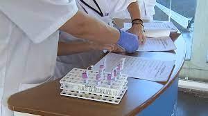 La leche materna de mujeres infectadas y vacunadas tiene anticuerpos covid