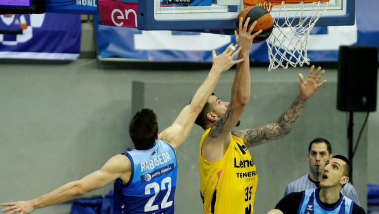 86-98. El San Pablo tampoco puede con el Tenerife en Liga