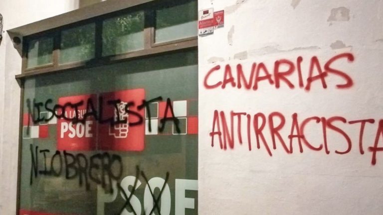 Torres califica de ataque a la democracia pintadas en sede PSOE en La Laguna