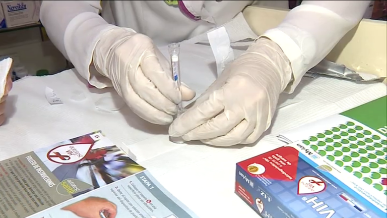 España es uno de los países donde se desarrolla el primer ensayo global de una vacuna contra el VIH