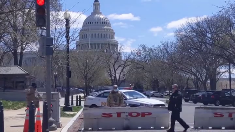 Se mantiene el dispositivo de seguridad alrededor del Capitolio