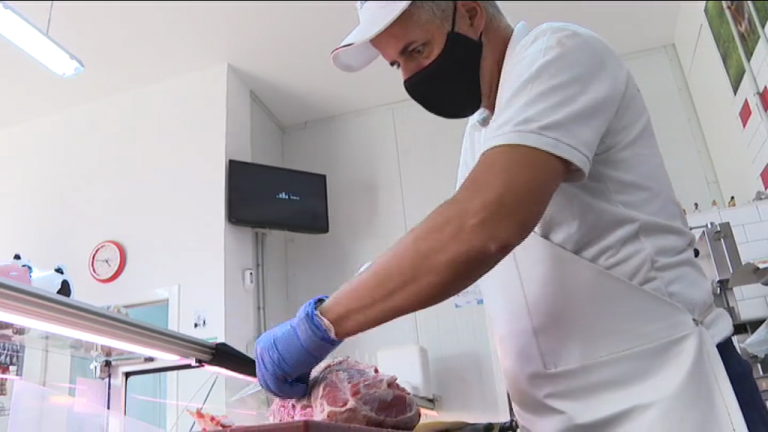 Muchas tiendas de barrio han conseguido resistir los efectos de esta crisis económica