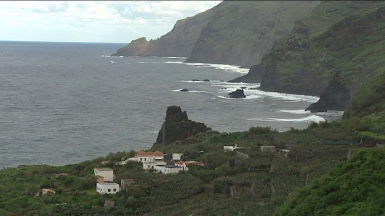 La Guardia Civil desmantela una fiesta multitudinaria en La Palma