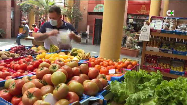 Los mercados municipales resisten a la crisis