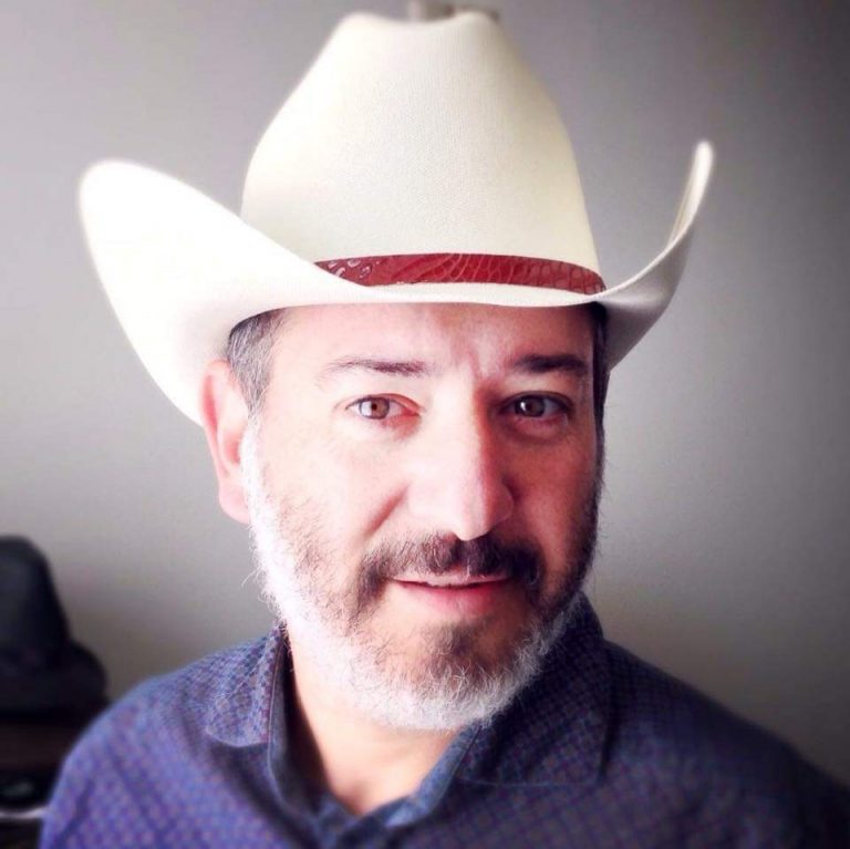 «Intento llevar mi identidad canaria siempre por delante»