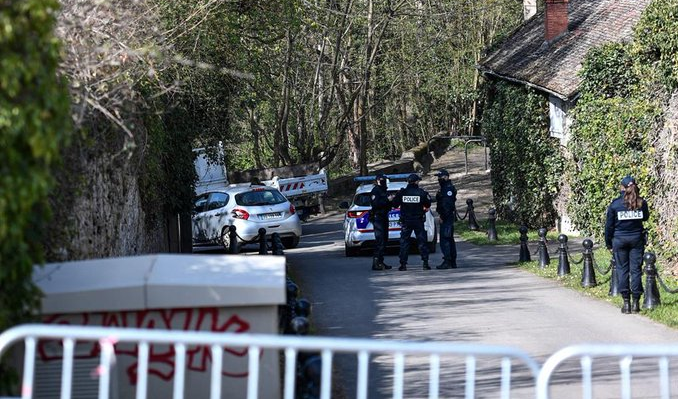 Muere el sospechoso de herir a tres policías en Nantes