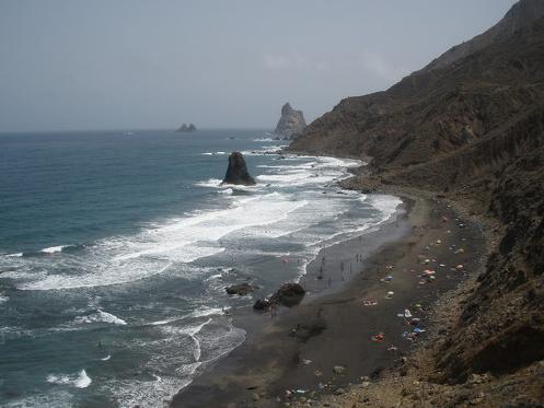 Cerrados los accesos a las playas de Anaga por la alta afluencia