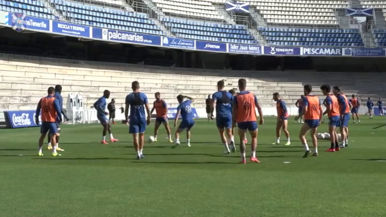 El Tenerife busca certificar la permanencia ante el Almería