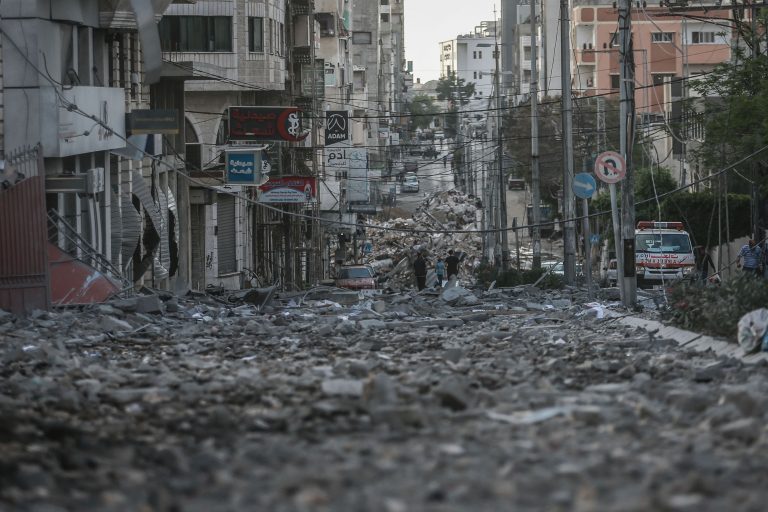 Israel bombardea casas de comandantes de Hamás y eleva a 150 los «terroristas» muertos