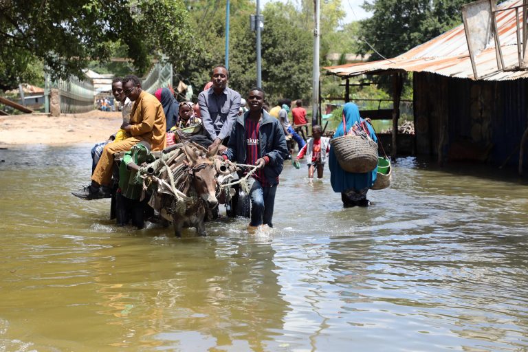 Las lluvias torrenciales en Somalia dejan 25 muertos y cerca de 25.000 desplazados