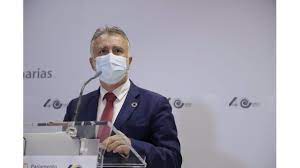 El presidente canario, con «esperanza» de que las niñas «aparezcan con vida»