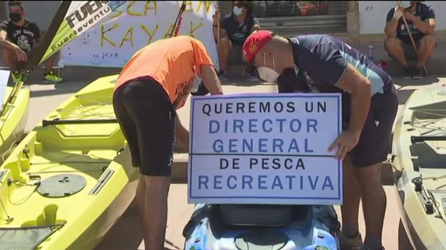 La Pesca Recreativa de Canarias se concentró este domingo para reivindicarse ante las nuevas restricciones