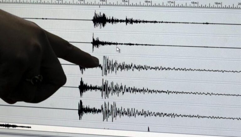 Involcan afirma que los terremotos en el volcán de Enmedio tienen una probabilidad “muy baja” de causar daños
