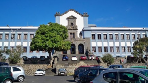 Los exámenes finales de la ULL serán presenciales y online