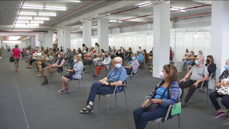 Canarias recibirá 1,3 millones de dosis en junio y julio para alcanzar el 70% de población vacunada