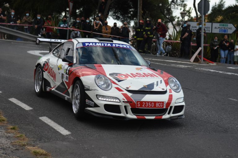 Julián Falcón-Jacob Páez (Porsche 911 GT3) triunfan en el Rallye Isla de Gran Canaria